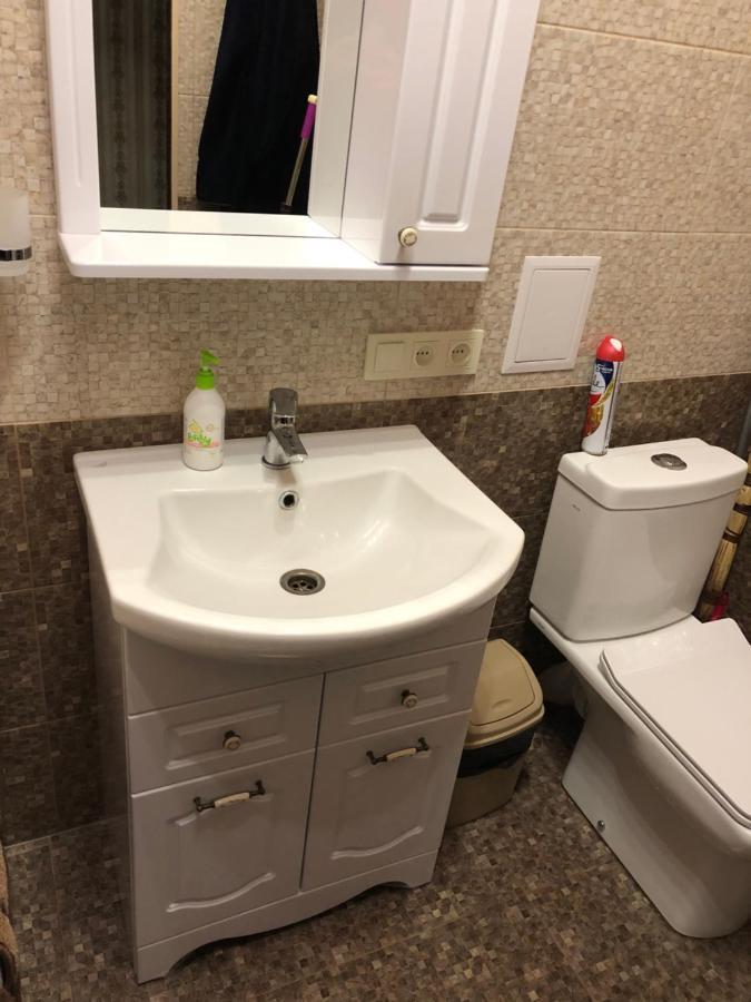 Red Apartment 2019 Very Centre Херсон Екстериор снимка