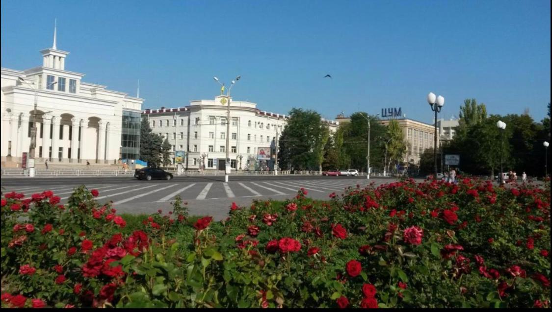 Red Apartment 2019 Very Centre Херсон Екстериор снимка